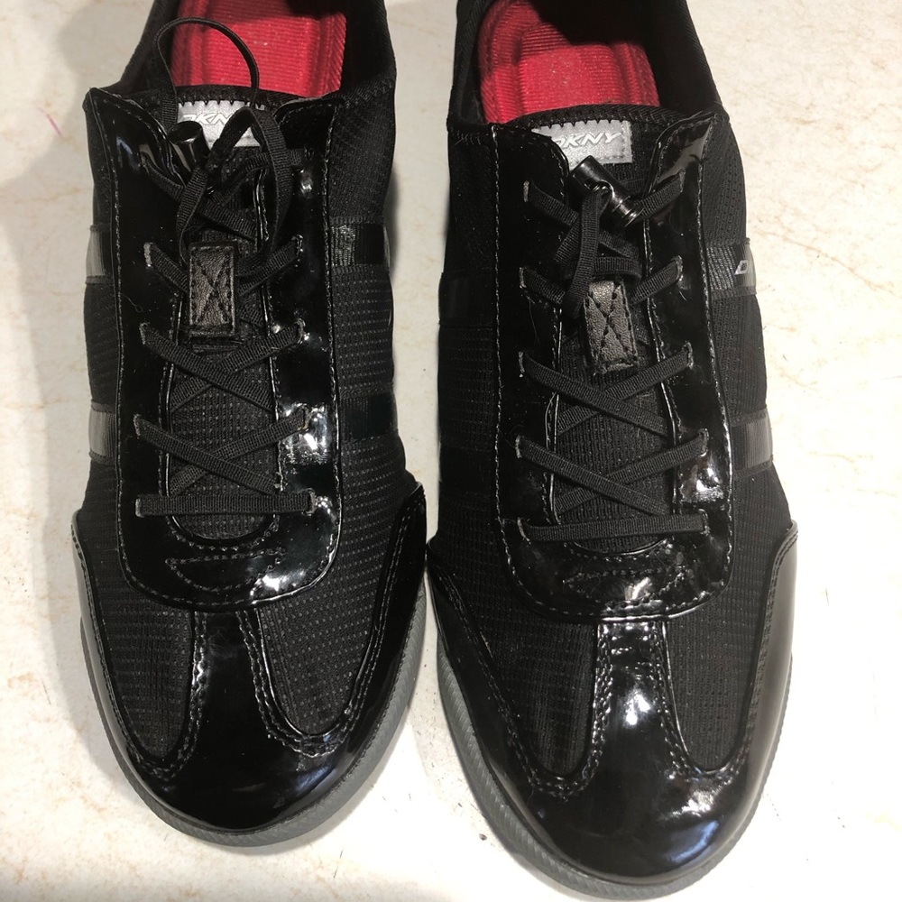 DKNY SLIP ON FITTED SNEAKERS